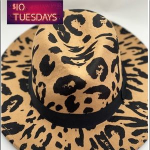 One size (Women’s) Leopard Print Hat